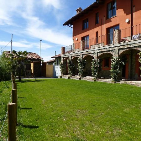 La Corte Di Langa Guest House Albaretto della Torre Luaran gambar