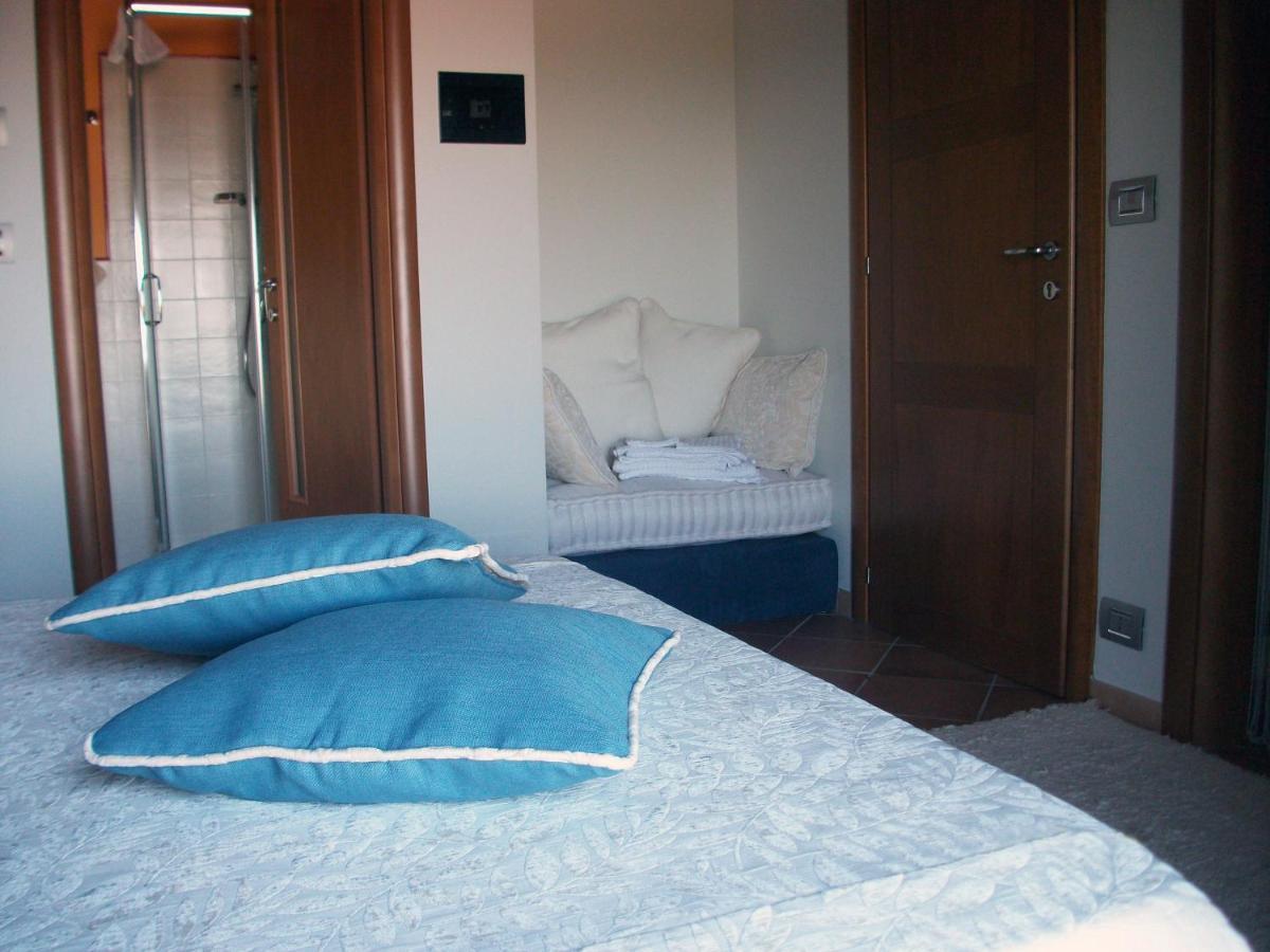 La Corte Di Langa Guest House Albaretto della Torre Bilik gambar
