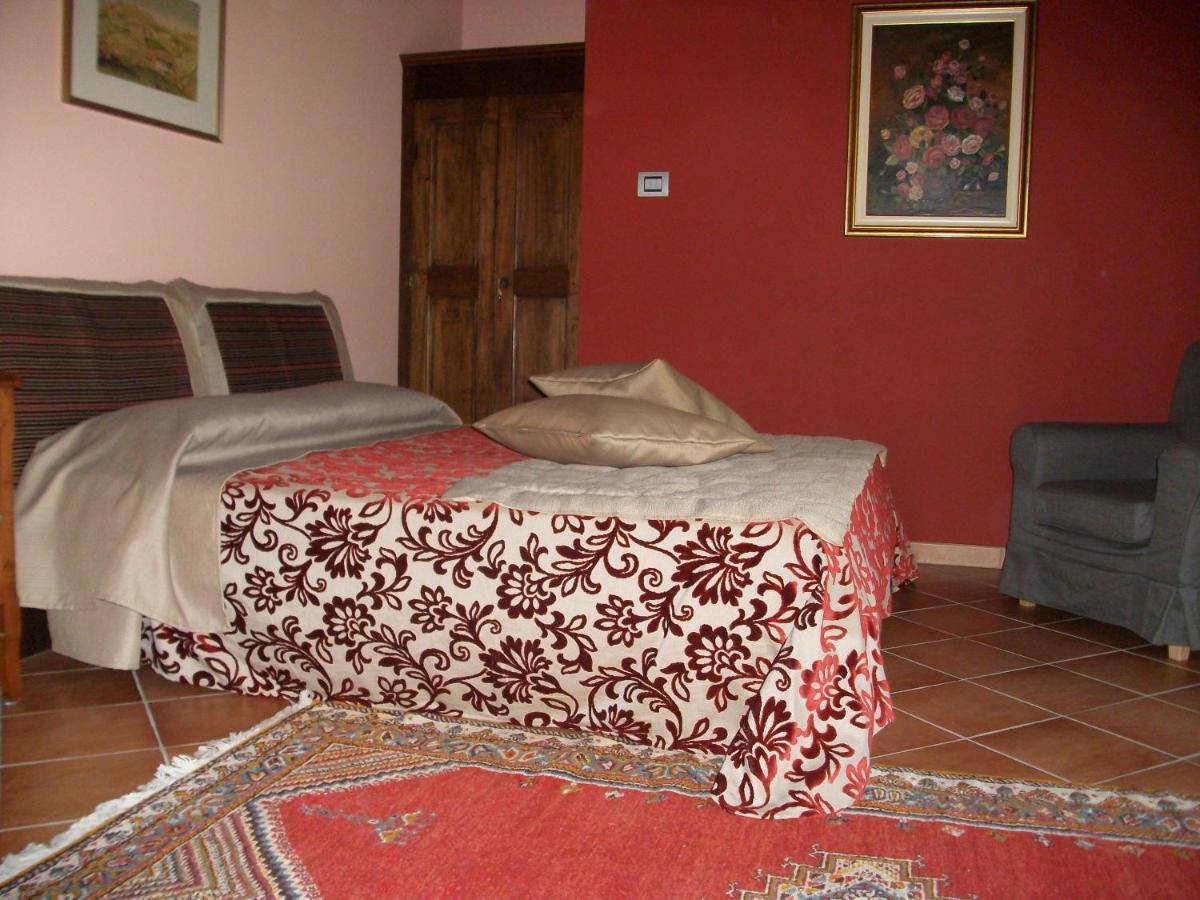 La Corte Di Langa Guest House Albaretto della Torre Bilik gambar